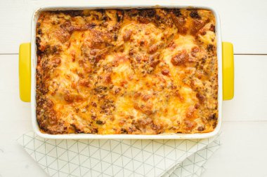 Sığır, Peynir ve Domates ile Lazanya Bolonya