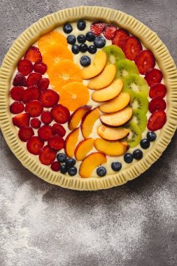 Taze hamur meyve tart pasta hazırlık Bake hazır