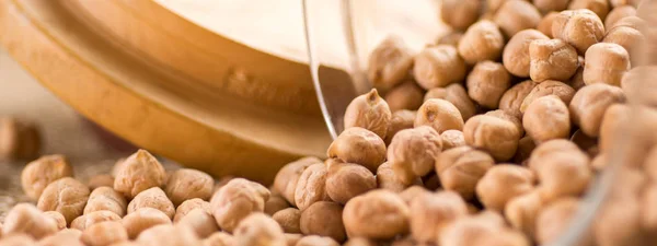Kuru Organik Pişmemiş Nohut Yığını. Nohut lu Sağlıklı Çiğ Vegan Gıda Humus.
