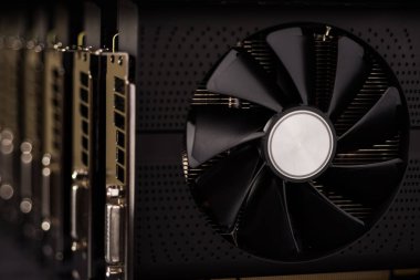 Kriptopara Madencilik Rig Farm Bilgisayar Grafik Kartları kullanarak