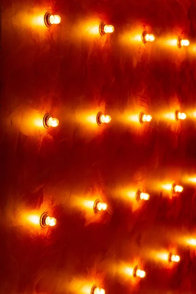 Bakır renkli fiyat üst üste ampuller ile