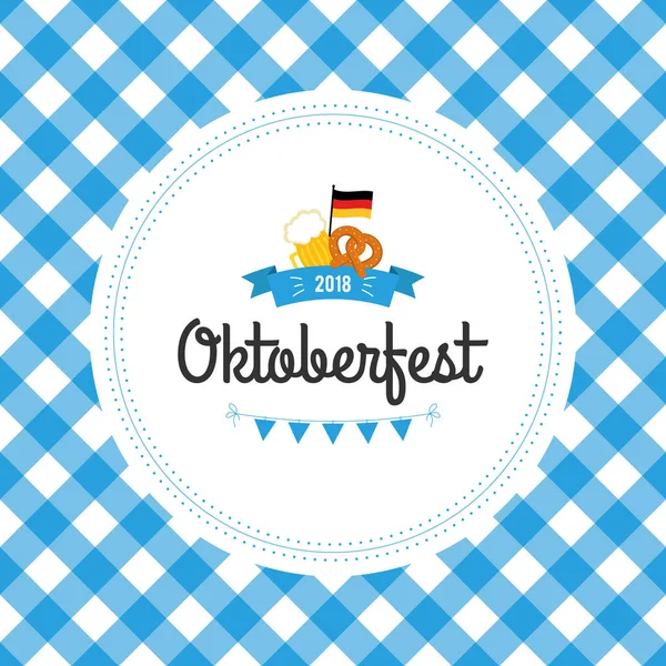 Oktoberfest póster ilustración del vector con cerveza lager fresca sobre fondo de bandera blanca azul. Plantilla de folleto de celebración para el tradicional festival de cerveza alemán. Pretzels, cerveza, salchichas y bandera . — Vector de stock