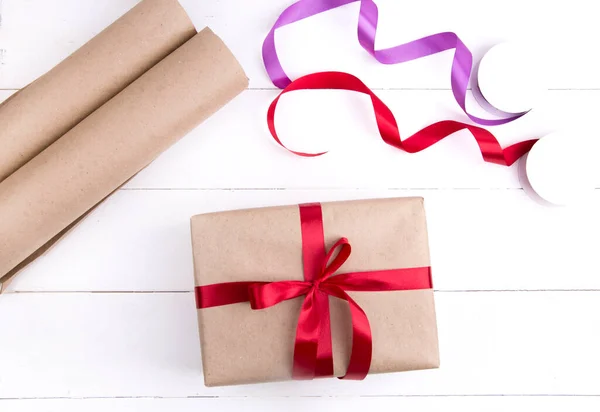 gift packaging in craft paper
