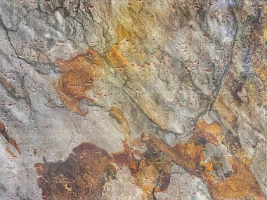 Rastgele oksitlenmiş metal plaka sıçradı ve asit püskürtüldü. Renklerin farklı tonlarında, eskimiş ve paslanmış güzel metal deseni, asit oymalı metal. Kusursuz arkaplan dokusu.