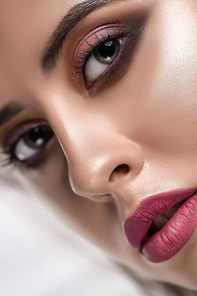 Brunette Met Rode Lippen Mode Foto — Stockfoto