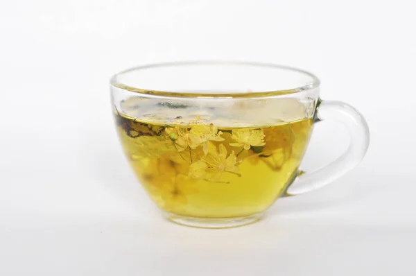 Фото Травяного Чая Прозрачной Чашке Цветы Листья Трав Цветы Липы — стоковое фото