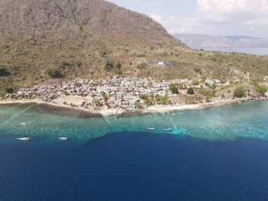 New York eyaletinin kuzeyindeki güzel deniz adası.