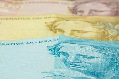 Çeşitli değerleri Brezilya para closeup. Brezilya c ekonomisi