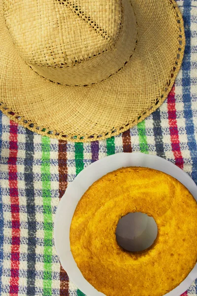 Milho de bolo. Sobremesa Tradicional de festa Junina . — Fotografia de Stock