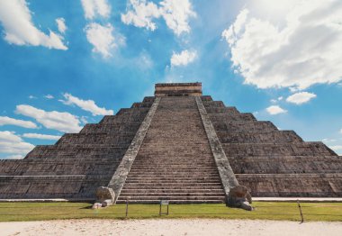 Meksika Chichen Itza Maya Harabeleri-El Castillo piramidi. Uxmal,