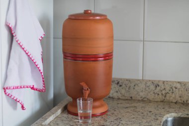Brezilya kültüründe yaygın olarak kullanılan kil filtresi