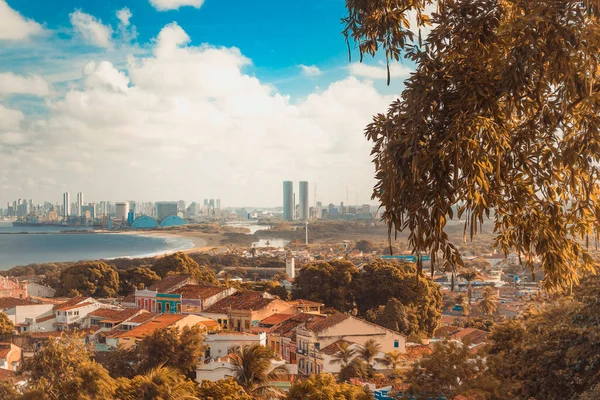 Brezilya 'nın kuzeydoğusundaki Olinda şehrinde gün batımı