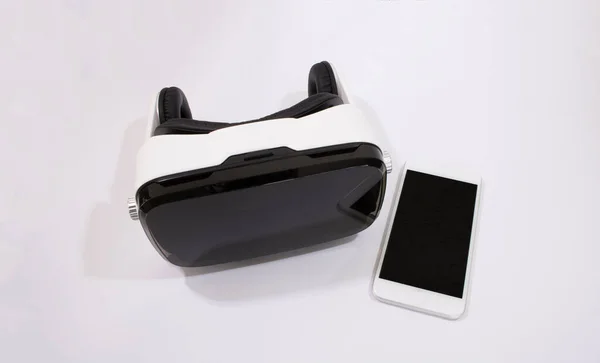 Gafas Casco Realidad Virtual Con Teléfono Celular Aislado Sobre Fondo — Foto de Stock