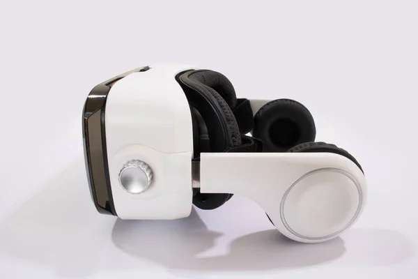 Brille Oder Virtual Reality Headset Helm Isoliert Auf Weißem Hintergrund — Stockfoto