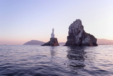 Deungdaedo (deniz feneri) adada denizden Busan içinde görüntülemek