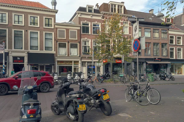 Hága Hollandia 2018 Október Parkolt Kerékpárok Motorkerékpárok Közelében Jel Prohibiing — Stock Fotó