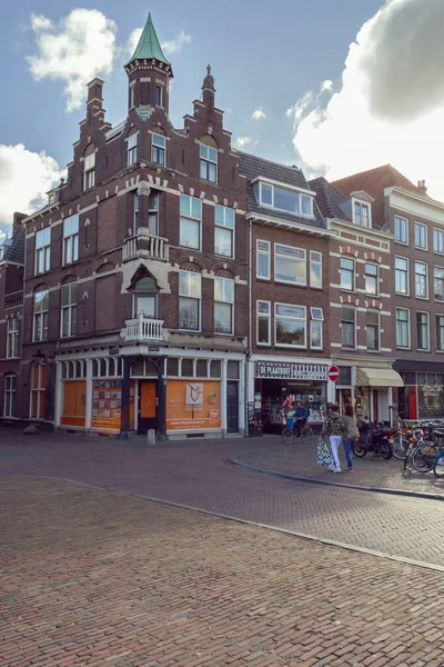Utrecht Nizozemsko Října 2018 Stavební Fasáda Lidí Kteří Jdou Okolí — Stock fotografie