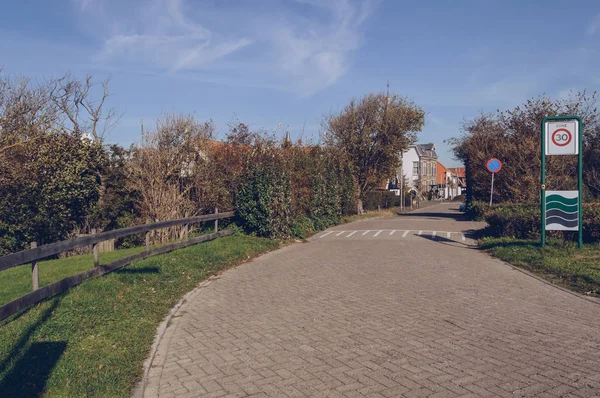 Ingresso alla città di Oudeschild sull'isola di Texel — Foto Stock