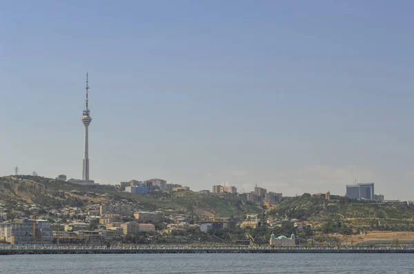 Paesaggio urbano di Baku con vista sulla torre TV — Foto Stock