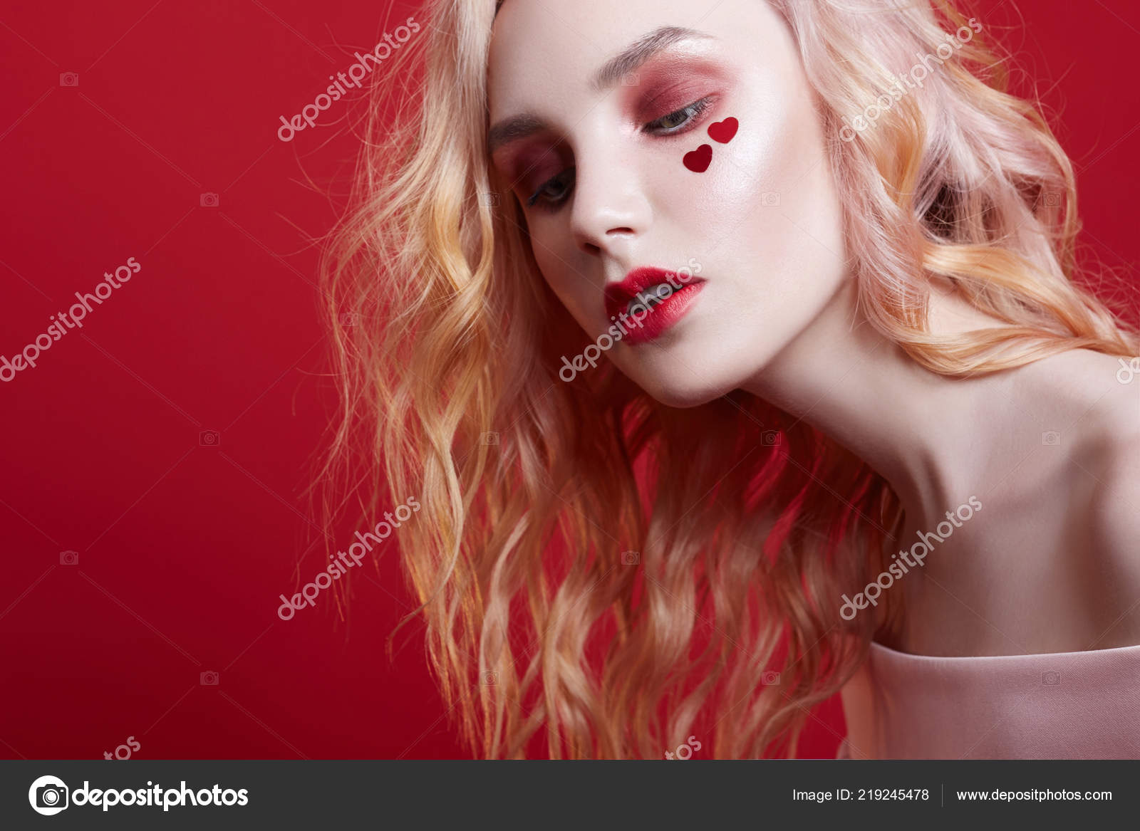 Portrait Sexy Fashion Beautiful Blonde Woman Bright Makeup Posing