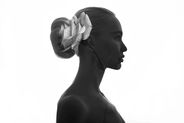 Porträt Eines Nackten Mädchens Mit Doppelbelichtung Auf Einem Hintergrund Aus — Stockfoto