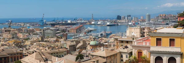 Increíble Vista Ciudad Génova Italia Con Edificios Llenos Gente Coloridos — Foto de Stock