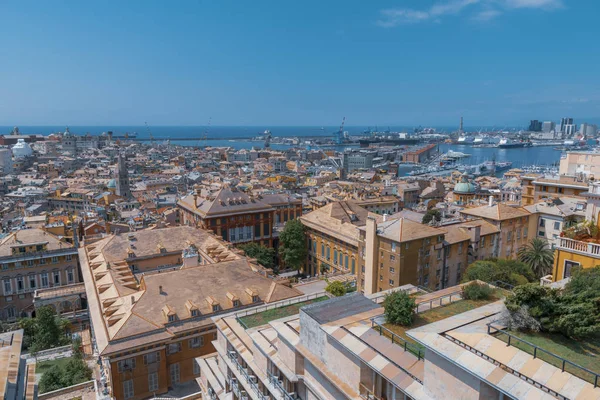 Paisaje Urbano Ciudad Génova Italia Con Sus Edificios Coloridos Llenos —  Fotos de Stock