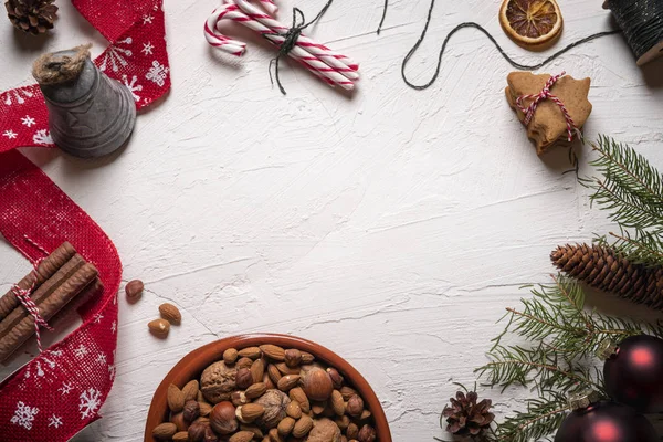 Xmas Bordsskiva Med Många Traditionella Söta Rätter Och Dekorationer Valnötter — Stockfoto