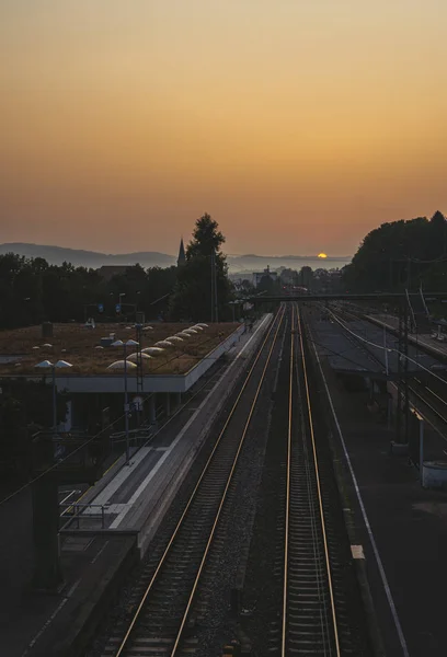 Bahnhof bei Sonnenaufgang in Backnang — Stockfoto