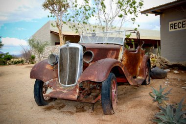 Abondoned Car, Solitaire, Namibya