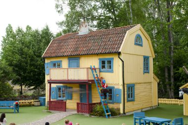 Vimmerby, İsveç - 19 Haziran 2018-Astrid Lindgren dünya, Astrid Lindgrens Varld City Vimmerby İsveç'te bir tema parkı var. Pippi Pippi'nın ev Villa Villekulla.
