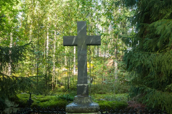 Cruz Antiguo Hermoso Semeterio Finlandia — Foto de Stock