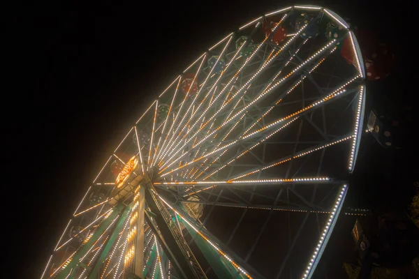 Ferris Τροχού Στο Λούνα Παρκ Νυχτερινό Φωτισμό — Φωτογραφία Αρχείου