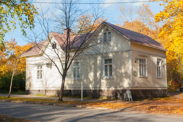 古い素朴な博物館地区のコウヴォラに Kaunisnurmi コウヴォラ フィンランド 2018 — ストック写真