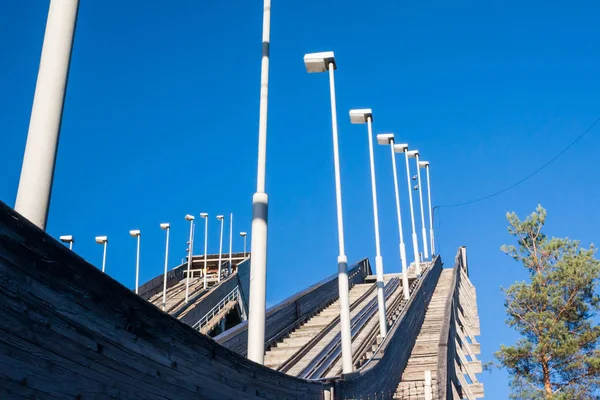 Verlassene Hölzerne Skisprungschanze Vor Blauem Himmel Kouvola Finnland — Stockfoto