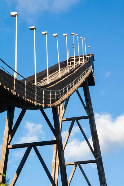 Verlassene Hölzerne Skisprungschanze Vor Blauem Himmel Kouvola Finnland — Stockfoto