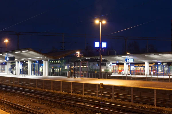 Kouvola Finland November 2018 Lång Exponering Foto Träna Stationen Natten — Stockfoto