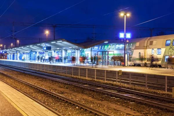 Kouvola Finlandia Noviembre 2018 Foto Larga Exposición Tren Estación Por — Foto de Stock