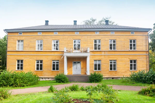 Kouvola Finnland September 2018 Schönes Gelbes Altes Gebäude Des Verlassenen — Stockfoto