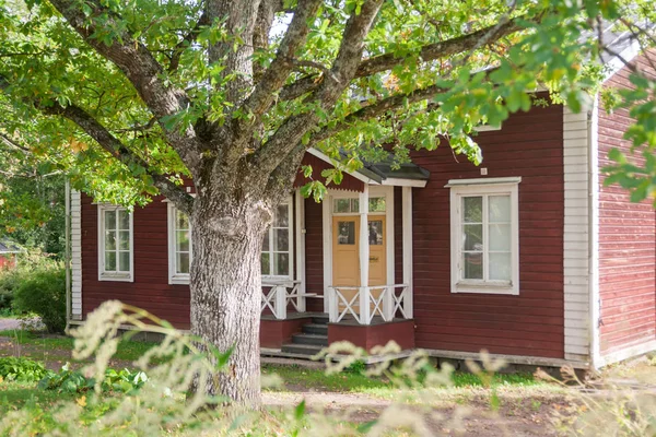 Kouvola Finlandia Septiembre 2018 Hermosa Casa Madera Roja Vieja Gran —  Fotos de Stock