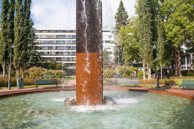 Kotka, Finlandiya'da bir çeşme bir sonbahar gününde fotoğrafını kısa maruz kalma.