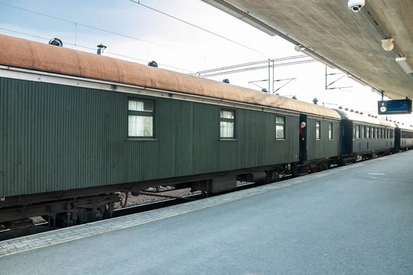 Kouvola, Finland - April 18, 2019: Old steam train Ukko-Pekka on the station at morning. — Stock Photo, Image