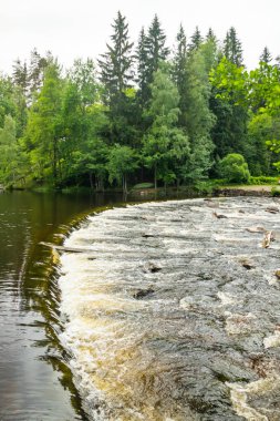 Jokelanjoki Nehri'nde baraj, Kouvola, Finlandiya