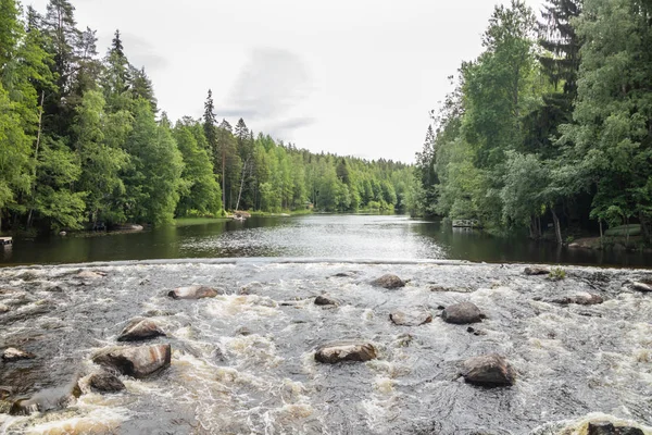 Το φράγμα στον ποταμό Jokelanjoki, Kouvola, Φινλανδία — Φωτογραφία Αρχείου