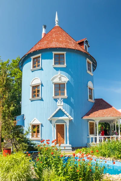 Naantali, Finland - 28 June, 2019: Moominhouse in park Moominworld at sunny summer day. — Stock Photo, Image