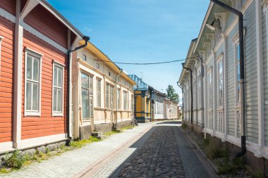 Rauma, Finlandiya - 27 Haziran 2019: Unesco Dünya Mirası listesinde yer alan Eski Rauma, İskandinav ülkelerinin en büyük birleşik ahşap şehridir.