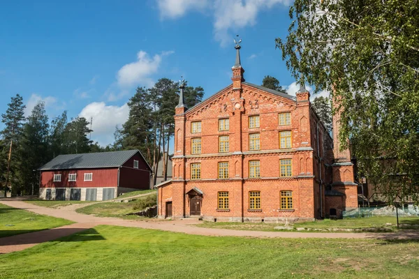 Kouvola, Φινλανδία-2 Σεπτεμβρίου 2019: το Μουσείο βερλα Μιλ και η σανίδα του σκάφους στο jaala, Kouvola, Φινλανδία, είναι ένα καλά διατηρημένο χωριό του 19ου αιώνα και ένα μνημείο παγκόσμιας πολιτιστικής κληρονομιάς της UNESCO. — Φωτογραφία Αρχείου
