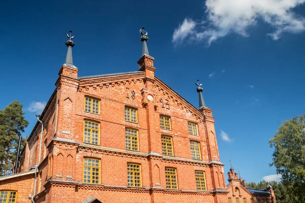 Kouvola, Finlanda - 2 septembrie 2019: Muzeul Verla Mill Groundwood and Board Mill din Jaala, Kouvola, Finlanda, este un sat bine conservat de moară din secolul al XIX-lea și un sit al Patrimoniului Mondial UNESCO . — Fotografie, imagine de stoc