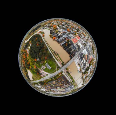 Finlandiya 'nın Porvoo şehrinin panorama tarzında üç boyutlu panoramik hava görüntüsü..