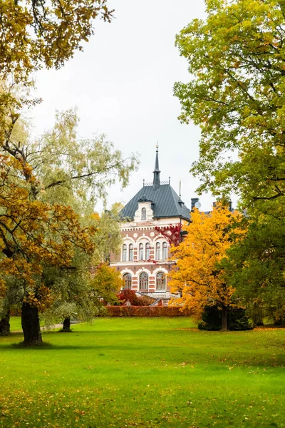 Loviisa, Finlandiya - 7 Ekim 2019: Malmgard Malikânesi.